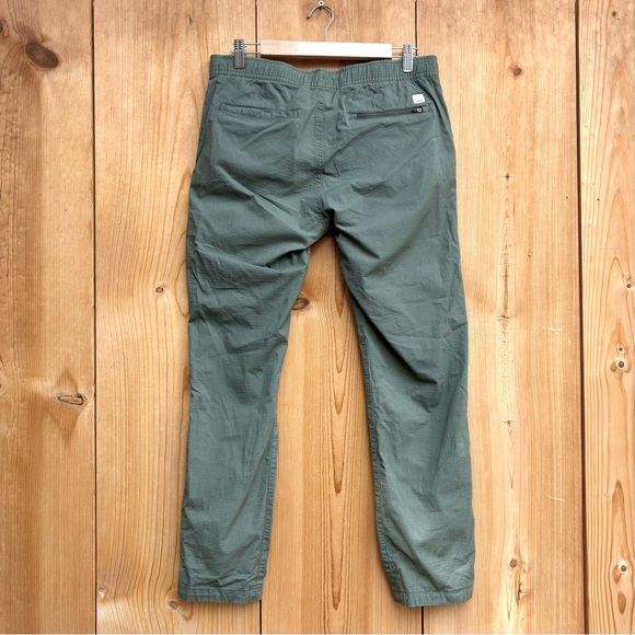 Vuori Green Ripstop Women’s Pants Sz Medium - Picture 5 of 5
